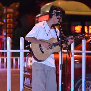 日本gogo亚洲高清大胆
